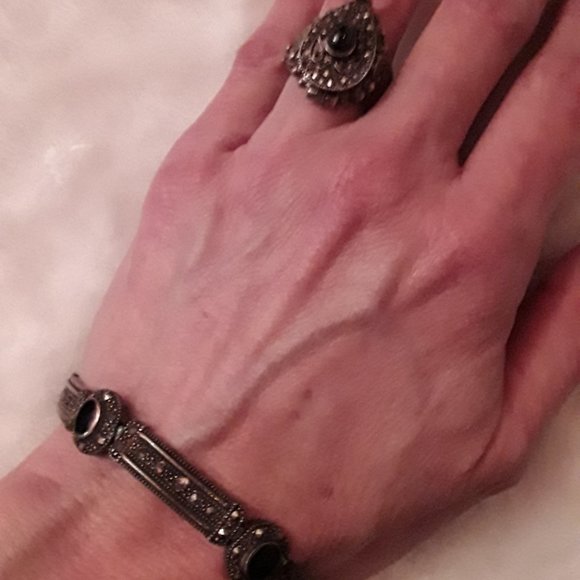 1940's Onyx Art Deco Bracelet and Lockett Ring Set - Picture 10 of 12